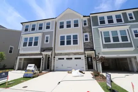 New construction Townhouse house 10041 Secluded Garden Dr, Apex, NC 27523 plan Buckingham - image