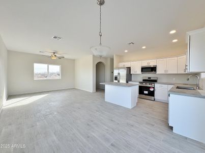 New construction Single-Family house 4240 N Arizona Rd, Eloy, AZ 85131 null- photo 5 5