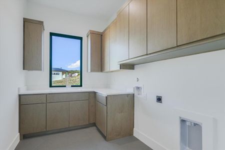 New construction Single-Family house 105 Via Roma Ct, Horseshoe Bay, TX 78657 - image 13