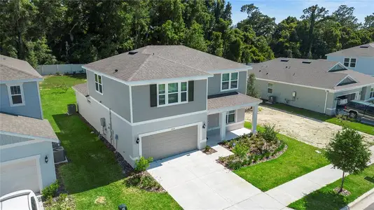 New construction Single-Family house 3999 Meandering Bay Dr, Apopka, FL 32712 - image