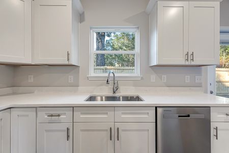 New construction Single-Family house 15 Shebbi Ln, Freeport, FL 32439 - image 10