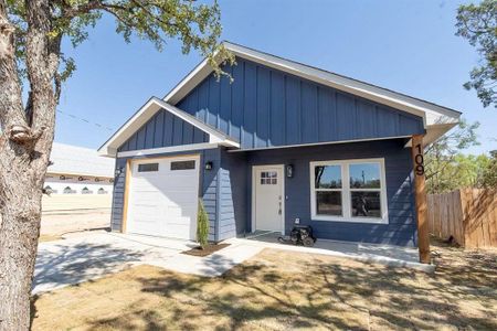 New construction Single-Family house 307 Cedarhill Dr, Granite Shoals, TX 78654 - photo 0