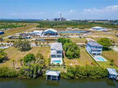 New construction Single-Family house 548 Estuary Shore Ln, Apollo Beach, FL 33572 null- photo 83 83