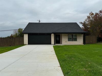 New construction Single-Family house 1717 Carverly Drive, Fort Worth, TX 76112 - photo 0