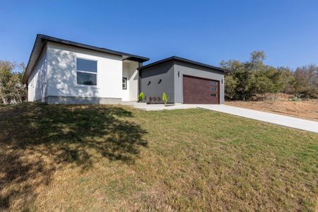New construction Single-Family house 320 Kahana Ln, Bastrop, TX 78602 - image