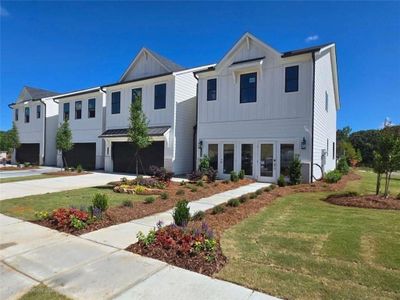 New construction Townhouse house 7413 Quinn Pl, Flowery Branch, GA 30542 - image