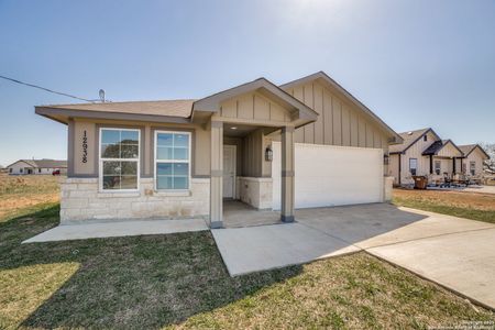 New construction Single-Family house 12938 Prosperidad Ln, Atascosa, TX 78002 null- photo 0