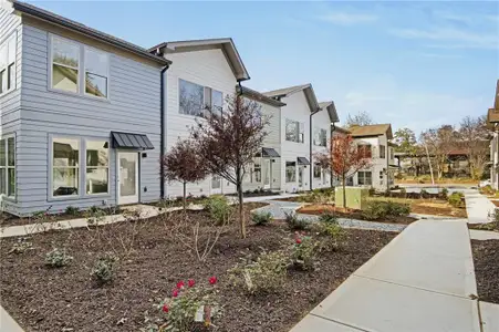 New construction Townhouse house 1070 Dill Avenue SW, Atlanta, GA 30310 - image 14