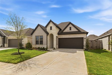 New construction Single-Family house 30323 Tall Fescue Dr, Fulshear, TX 77423 plan The Woodworth - image