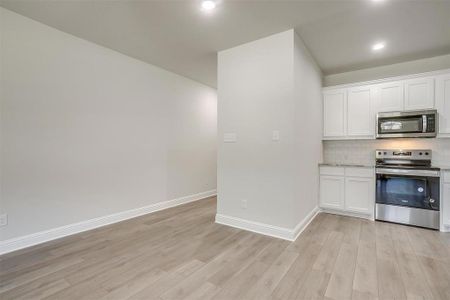 New construction Townhouse house 6815 Robert Reed Dr, Arlington, TX 76001 - image 17
