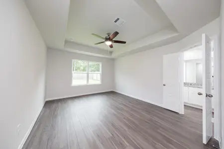 New construction Single-Family house 16912 Hazelnut Dr, Conroe, TX 77302 plan The Ravenna - image