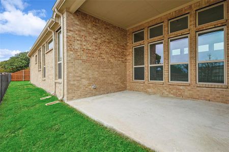 New construction Single-Family house 1501 Haybale Ln, Garland, TX 75042 null- photo 20 20