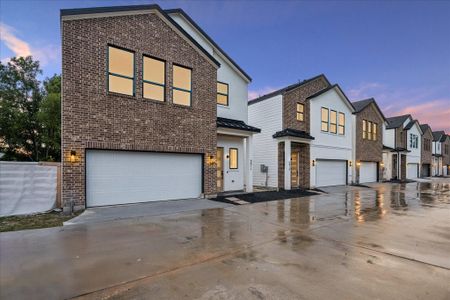 New construction Single-Family house 5807 Outer Banks St, Houston, TX 77091 - image