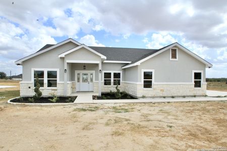 New construction Single-Family house 176 Hidden Ranch Ct, Floresville, TX 78114 - photo 0