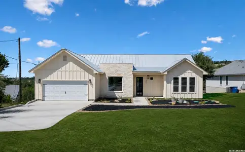 New construction Single-Family house 265 Magnolia Mdws, Canyon Lake, TX 78133 - image