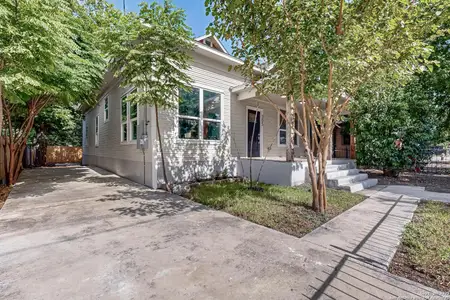 New construction Single-Family house 305 Spruce St, San Antonio, TX 78203 - image