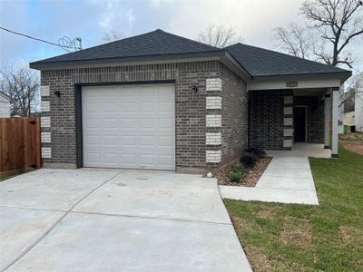 New construction Single-Family house 817 Center St, Richmond, TX 77469 - image