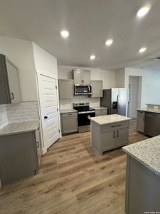 New construction Single-Family house 2000 Owens Ave, Three Rivers, TX 78071 - image 9