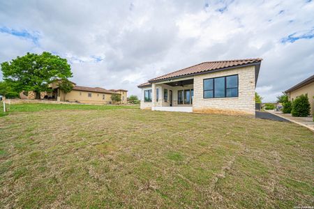 New construction Single-Family house 2053 Toscano Wy, Kerrville, TX 78028 - image 4