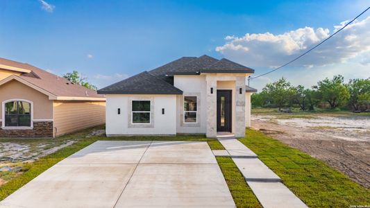 New construction Single-Family house 42 Dub Dr, Eagle Pass, TX 78852 - image