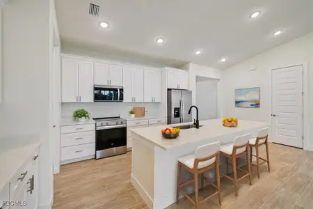 New construction Single-Family house 1220 Se 5Th Ter, Cape Coral, FL 33990 plan The Coral Haven - image 6