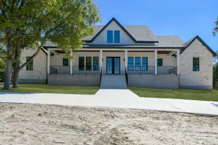 New construction Single-Family house 355 Curvatura, New Braunfels, TX 78132 - image