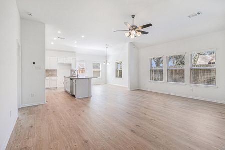 New construction Single-Family house 249 Edgewater Dr, West Columbia, TX 77486 plan Duval - image 17