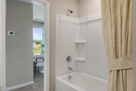 RDU_MagnoliaPark_Clifton_Lot405_Bath3