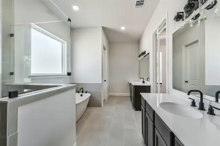 New construction Single-Family house 5334 Camp Creek Rd, Baytown, TX 77523 - image 9