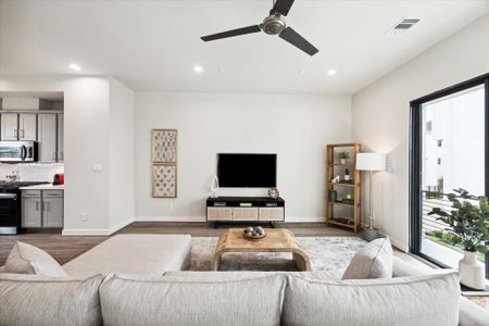 New construction Single-Family house 3911 Willowbend Pt, Houston, TX 77025 - image 15