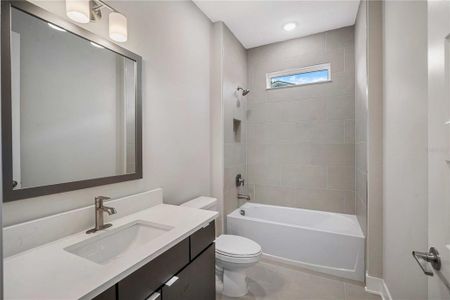 New construction Single-Family house 3310 W Rogers Ave, Tampa, FL 33611 - image 11