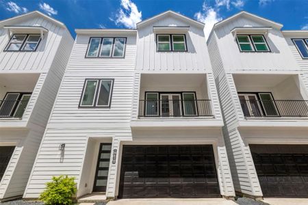 New construction Single-Family house 9428 Campbell Rd, Unit C, Houston, TX 77080 null- photo 0