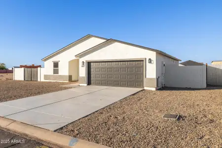 New construction Single-Family house 13689 S Calumet Rd, Arizona City, AZ 85123 - image