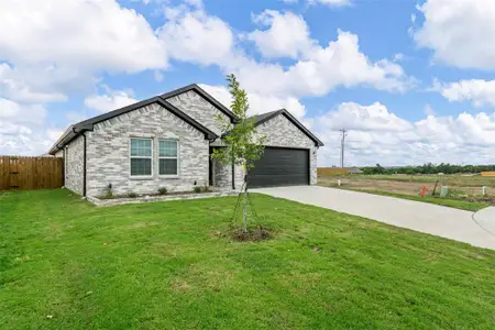New construction Single-Family house 6104 Kayla Ln, Greenville, TX 75402 - image