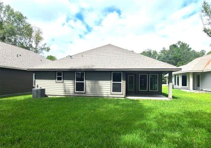 New construction Single-Family house 21 Firewood Road, Huntsville, TX 77340 - photo 11 11