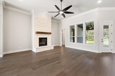 Living Room with Stone Fireplace with Gas Logs!