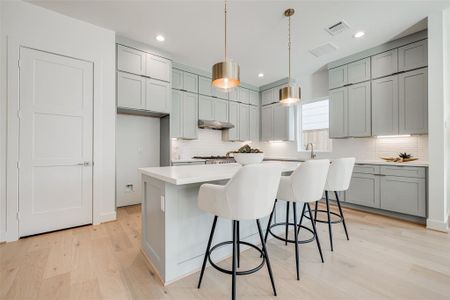 New construction Single-Family house 411 W Drew St, Houston, TX 77006 null- photo 9 9