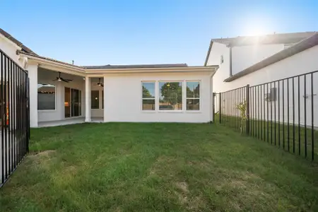 New construction Single-Family house 321 Magnolia Ln, Fort Worth, TX 76114 - image