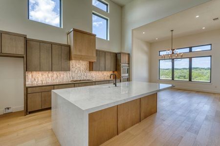 New construction Single-Family house 549 Mayapple Dr, Horseshoe Bay, TX 78657 - image 6