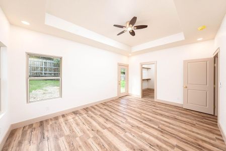 New construction Single-Family house 706 Oak Valley Dr, Kerrville, TX 78028 - image 19