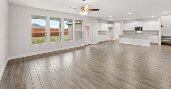 New construction Single-Family house 1010 Longbow Trl, Justin, TX 76247 plan Thornbury - image 10