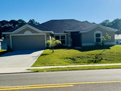 New construction Single-Family house 1347 De Groodt Rd Sw, Palm Bay, FL 32908 plan 2117 - image