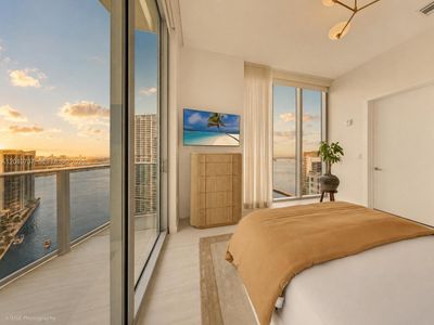 New construction Condo house 77 Se 5Th St, Unit UPH01, Miami, FL 33131 - image 9