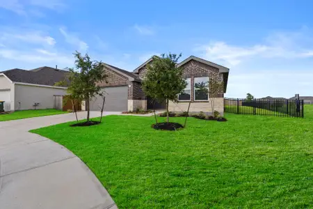 New construction Single-Family house 125 Knight Bayou Trl, Dayton, TX 77535 - image