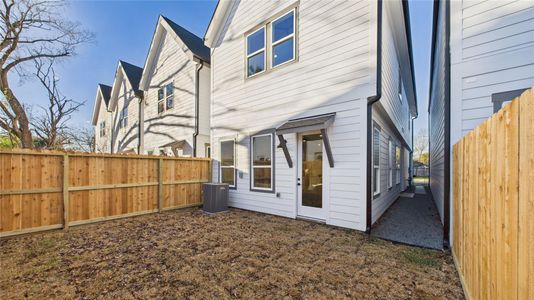 New construction Single-Family house 5027 Golden Forest Dr, Unit C, Houston, TX 77091 - image 3