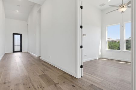 New construction Single-Family house 216 Moria Ct, Georgetown, TX 78628 plan Johnson 5128 - image 10