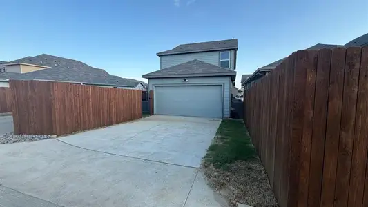 New construction Single-Family house 3065 Pecan Farm Ln, Fort Worth, TX 76140 plan HAZELNUT - image