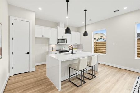 New construction Single-Family house 2131 Blalock St, Unit I, Houston, TX 77080 null- photo 16 16