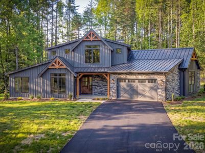 New construction Single-Family house 92 Crystal Heights Dr, Hendersonville, NC 28739 - image