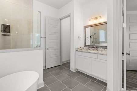 New construction Single-Family house 221 Vamanos, Boerne, TX 78006 plan Brandon - image 5